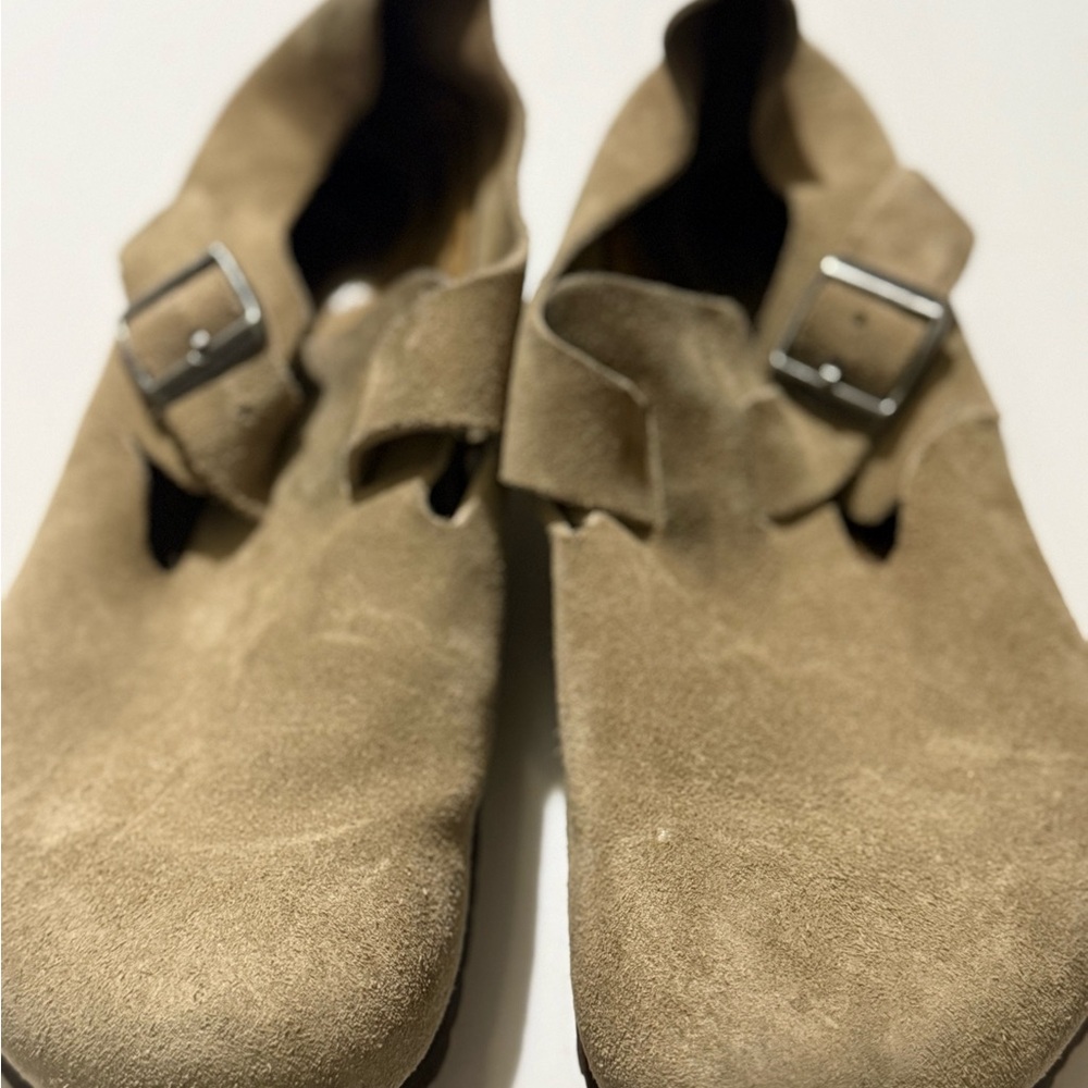 Birkenstock London Suede Clog Mules in Beige